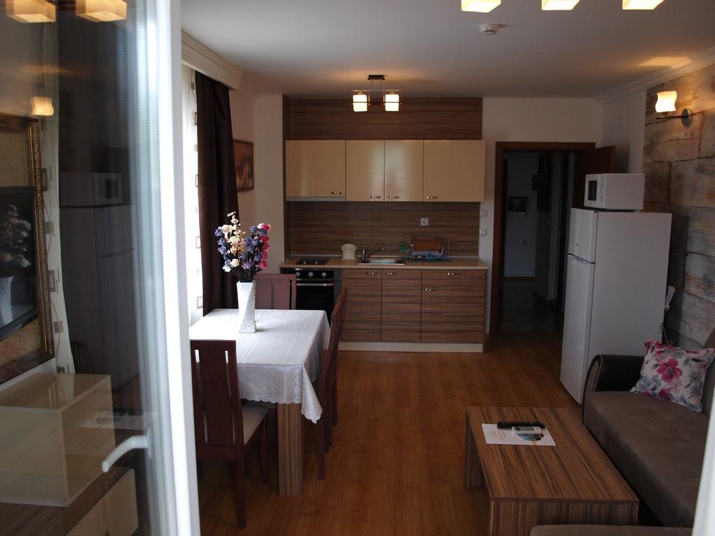 Apart Sweet Homes 5 - Apartments For Guests Sunny Beach Room photo